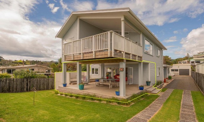 Rings Beach House | The Beach House - Kuaotunu Holiday Unit