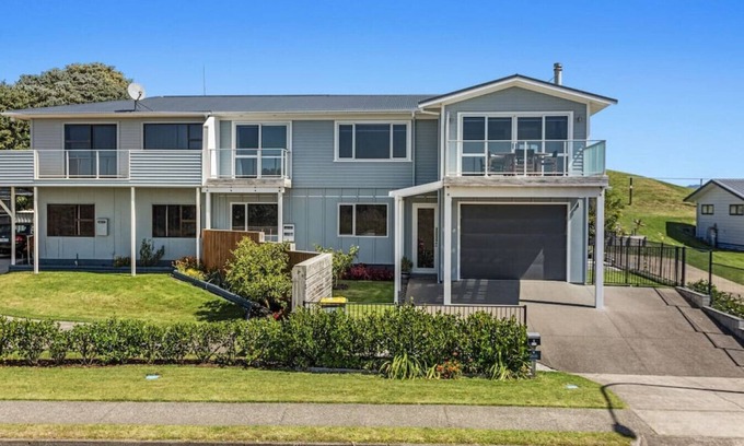 Ohope House | "The Beach House"- Pet Friendly