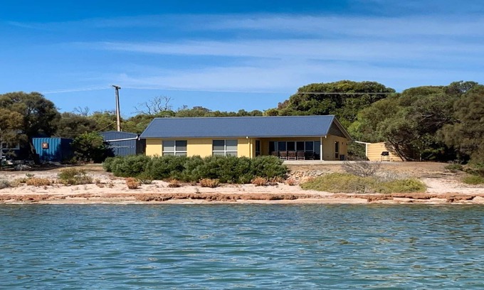 Lake Wangary House | The Beach House - Spectacular Location - Privacy - Right on the Beach