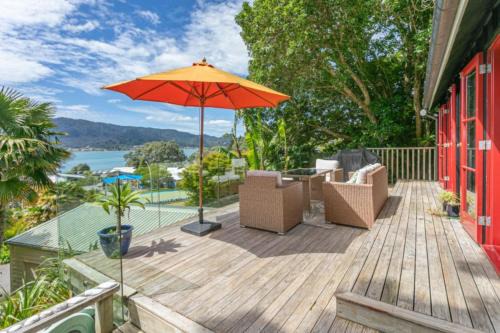 Tairua House | The Beach House - Tairua Holiday Home