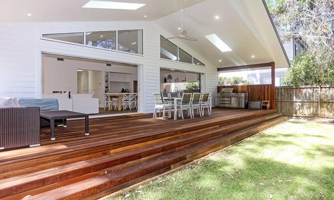 Hawks Nest House | The Beach Nest - a luxurious coastal home away from home