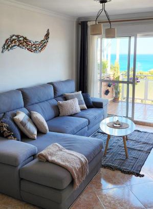Carihuela Apartment | The Beach Oasis Torremolinos