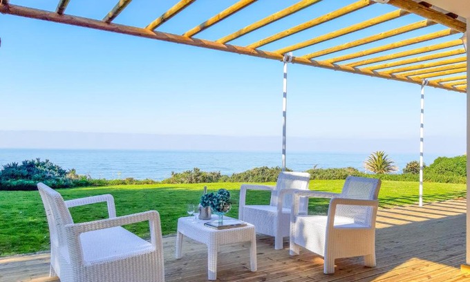 Colares Villa | The Beachfront Casa da Rampa II