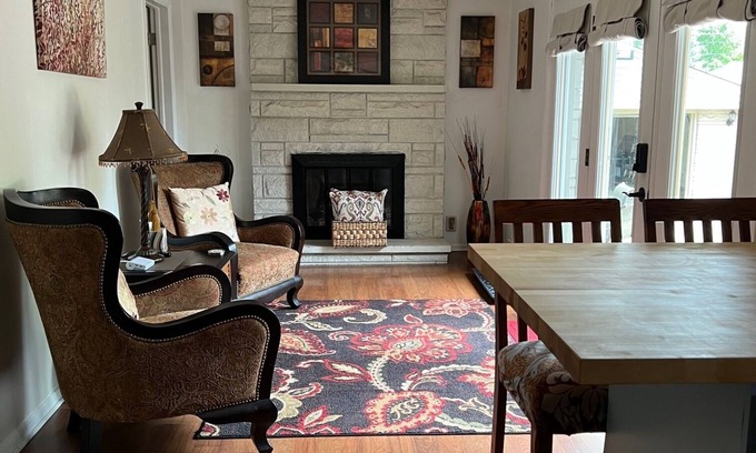 Beech Grove House | ❤️ The Bedford - spacious, cozy, quiet & comfortable ❤️