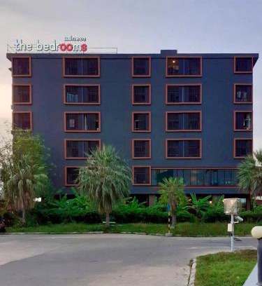 Samut Songkhram Hotel | The Bedrooms Maeklong and Services Apartment
