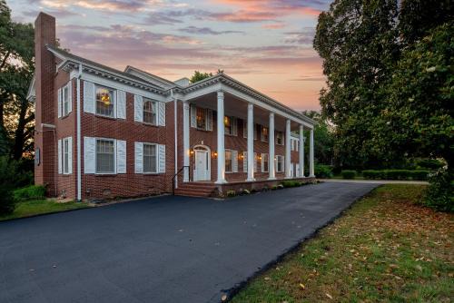 Fort Smith House | The Beland Mansion
