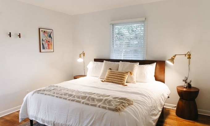 Hollywood - Mt. Vernon House | "The Berry" Mid-Century Modern Stay w/3BR - UK
