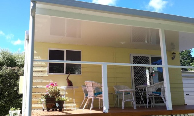 Bundanoon House | The Best Exotic Magnolia Cottage