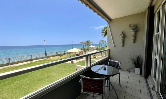 Stella Apartment | *The Best in the Area* Luxury Beach Front Apartment, Wi-Fi, A/C, Cable TV