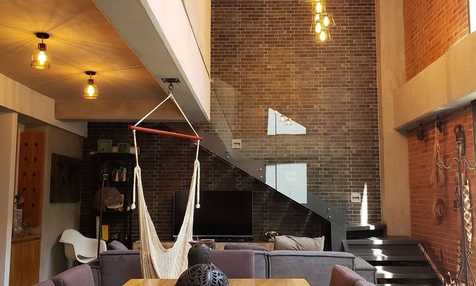 Lafayette Apartment | The Best Loft in Americana couples/singles