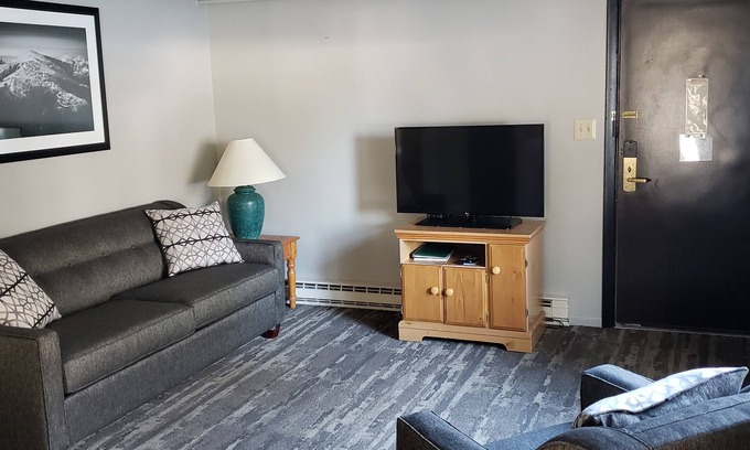 North Conway Condo | The Best of Both Worlds!