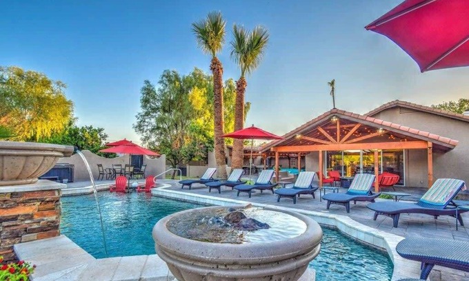 Gilbert House | The Big House! 1 Acre! Pickleball, Hot Tub, Pool & More!