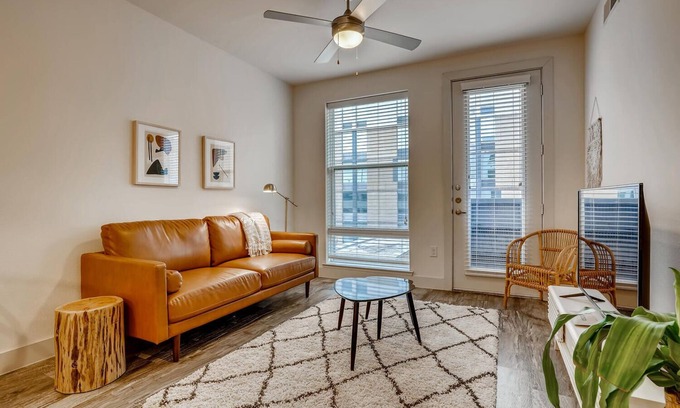 North Burnet Apartment | The Bindel: Domain, Pet Friendly, 30+ nights, Highly Walkable!