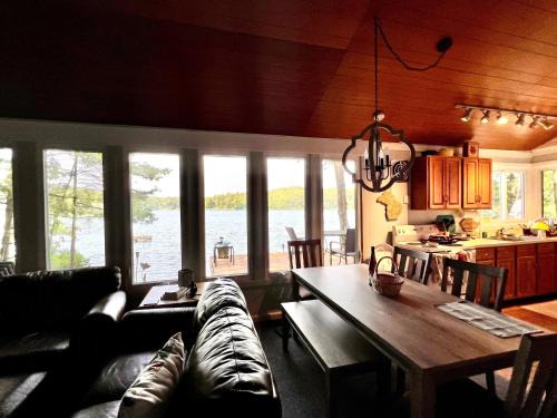 Mayfield House | The Bird's Nest
