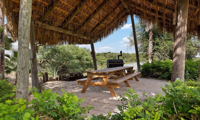Monte Alto House | The Birdhouse on the Rio - A South Texas Retreat for Nature Lovers & Families!