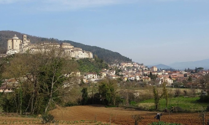 Contigliano House | The blacksmith's workshop short rent