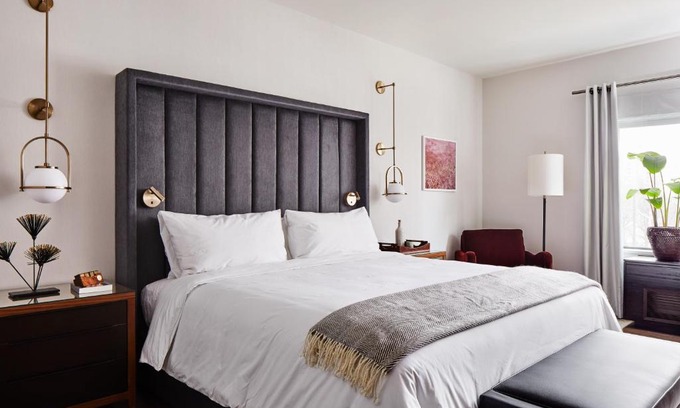 Downtown Hotel | The Blake Hotel