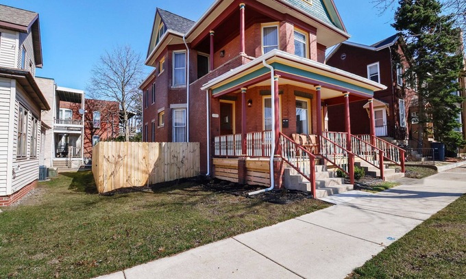 Michigan City House | The Blarney Bungalow Newly Renovated Sleeps 6