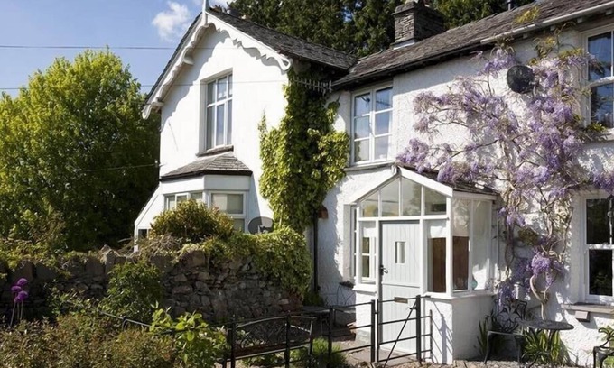Troutbeck Bridge Cottage | THE BLITHE HARE, pet friendly, with open fire in Troutbeck Bridge