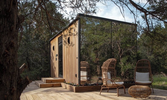 Bastrop House | The Bloom ÖÖD Mirror House (Austin)