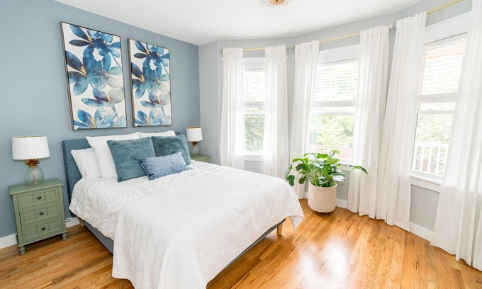 New Haven Apartment | The Blue Bird