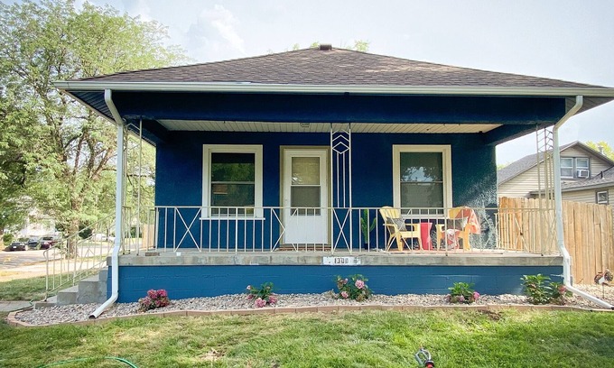 Near South House | The Blue Bungalow with BBQ Pit