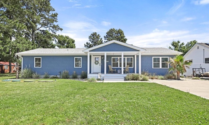 Deep Hole House | The Blue Crab - Your Dream Vacation awaits you!
