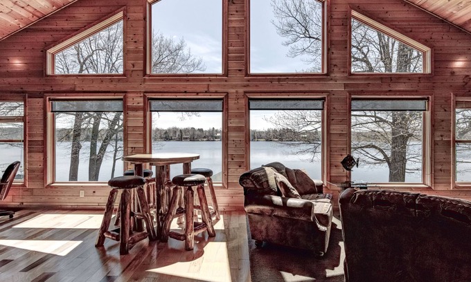 Sand Creek House | The Boathouse Cabin @ McCann Lake