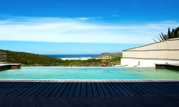 Espartal Villa | The Boathouse