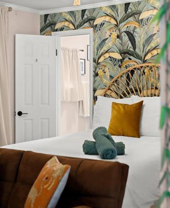 Downtown Orlando House | The Boho Jungalow - Private, HotTub, Downtown