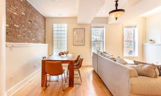 Mill River Apartment | The Brick Wooster Square | Yale | Skyline Deck