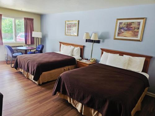Sheridan Hotel | The Budget Inn Express
