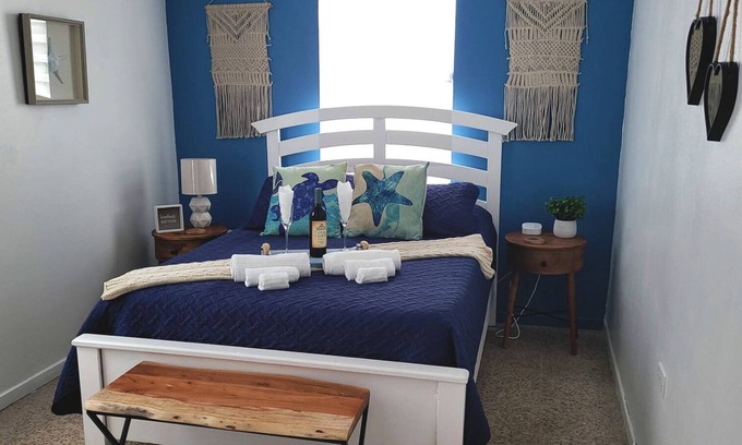 Levittown House | The Buoy House / La Casa de la Boya