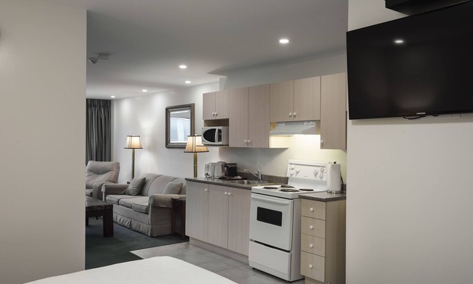 Golden Triangle Hotel | The Business Inn