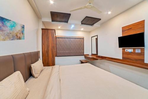 Kolar Road Hotel | The Byke OM Celebrations Near Bansal Hospital - Bhopal