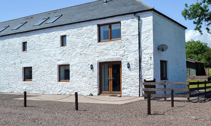 Castle Douglas Cottage | The Byre @ Camp Douglas