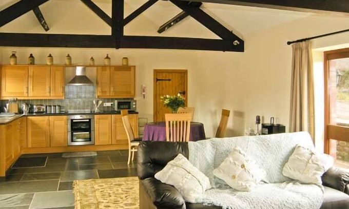 Abergavenny Cottage | The Byre