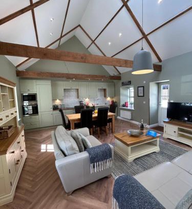Ayr House | The Byre