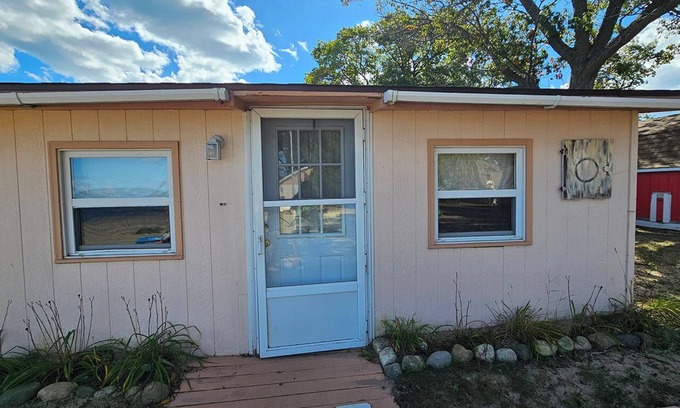 Oscoda Cabin | The Castaway Cottage