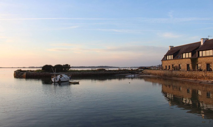 Carnac Apartment | the cabin appt in house of customs 4 pers. view and direct access sea