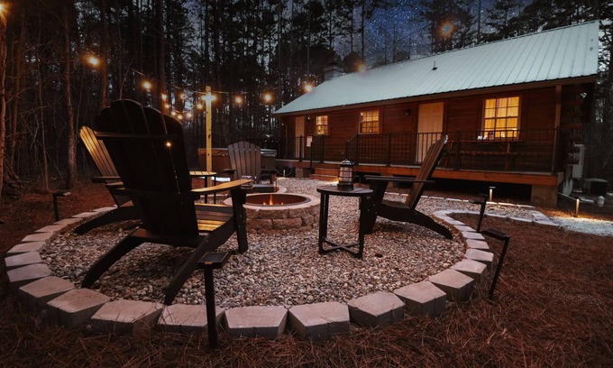 Hurdle Mills Cabin | The Cabin At Hurdle Mills - Hot Tub & Fire Pit