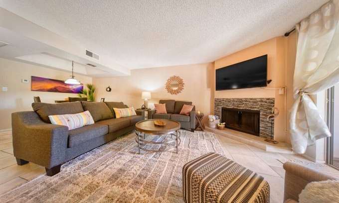 Village Two Condo | The Cactus Flower at McCormick Ranch