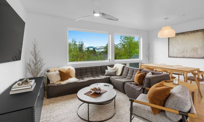 Bozeman House | The Cairns - Tri-level condo a few blocks from the heart of downtown Bozeman.