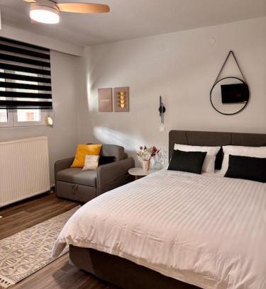 Trikala Apartment | The Calm Retreat