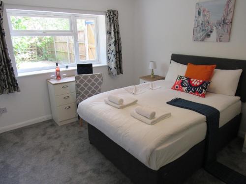 Cambridge House | The Cambridge Suites - Tas Accommodations