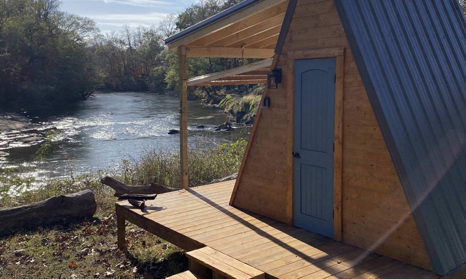 Greenville Cabin | The Camellia River Pod on the Saluda River