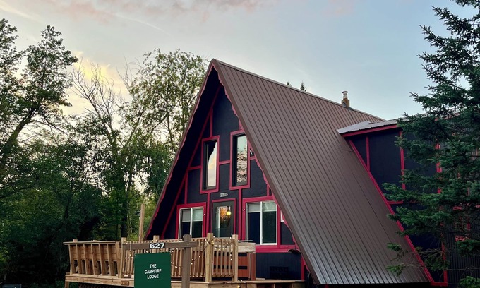 Bessemer Ski Chalet | THE CAMPFIRE LODGE @ BIG POWDERHORN MTN WITH HOT TUB