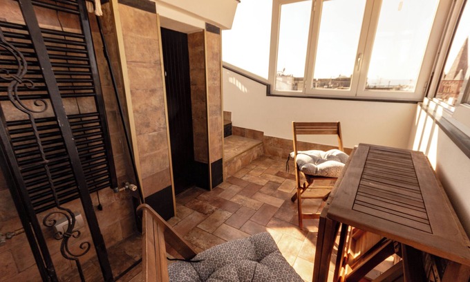 Genoa Historical Centre Apartment | The Captain's Cabin