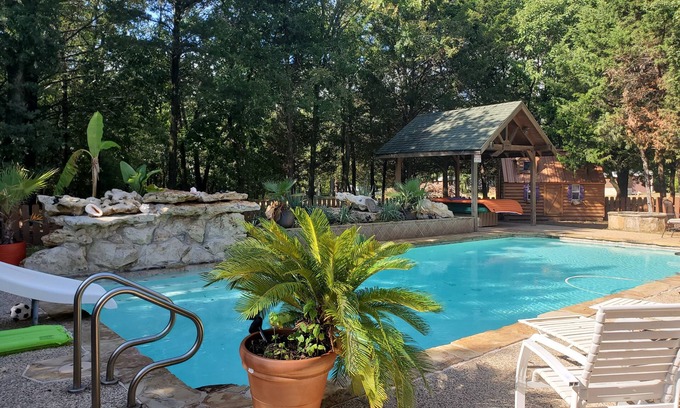 Denison House | The Captain's Quarters on Lake Texoma