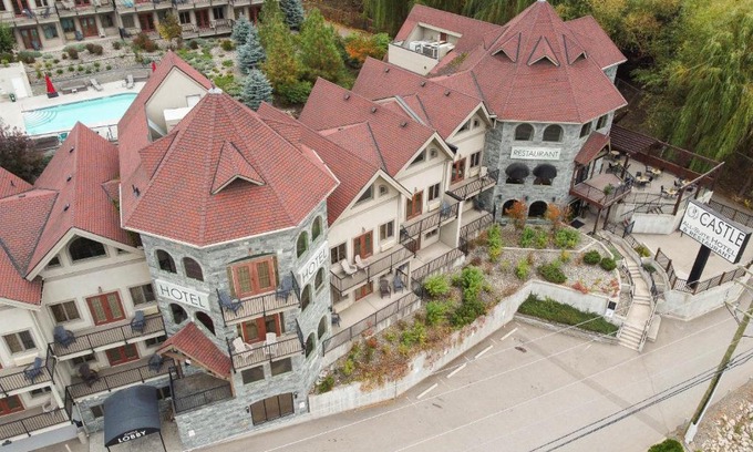 Vernon Hotel | The Castle at Swan Lake
